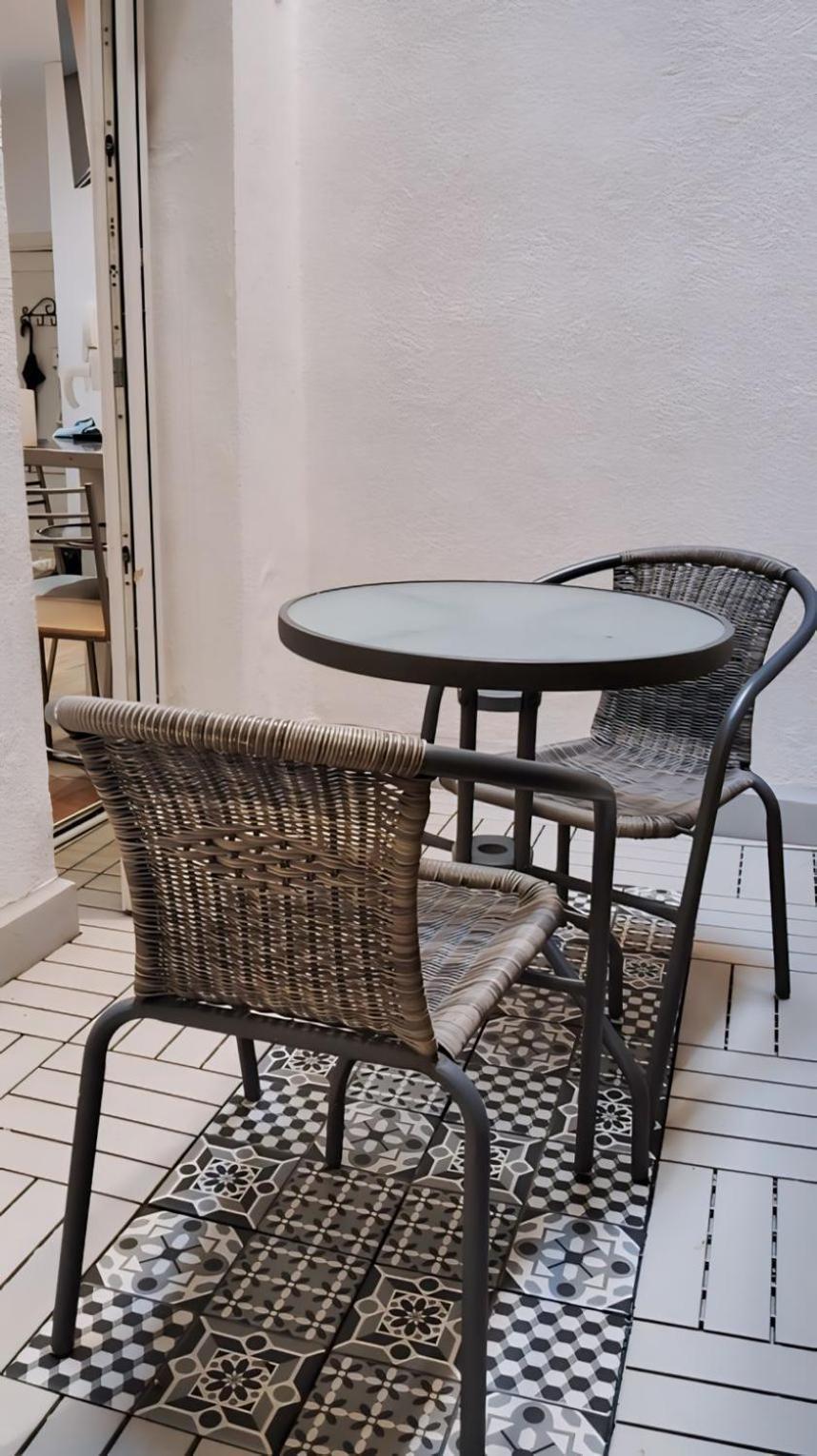 Centrico Apartamento Con Patio マドリード エクステリア 写真