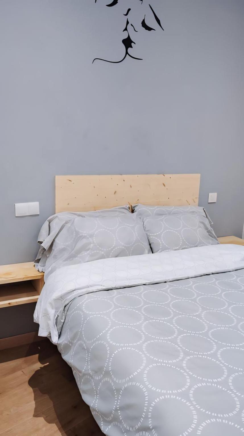 Centrico Apartamento Con Patio マドリード エクステリア 写真